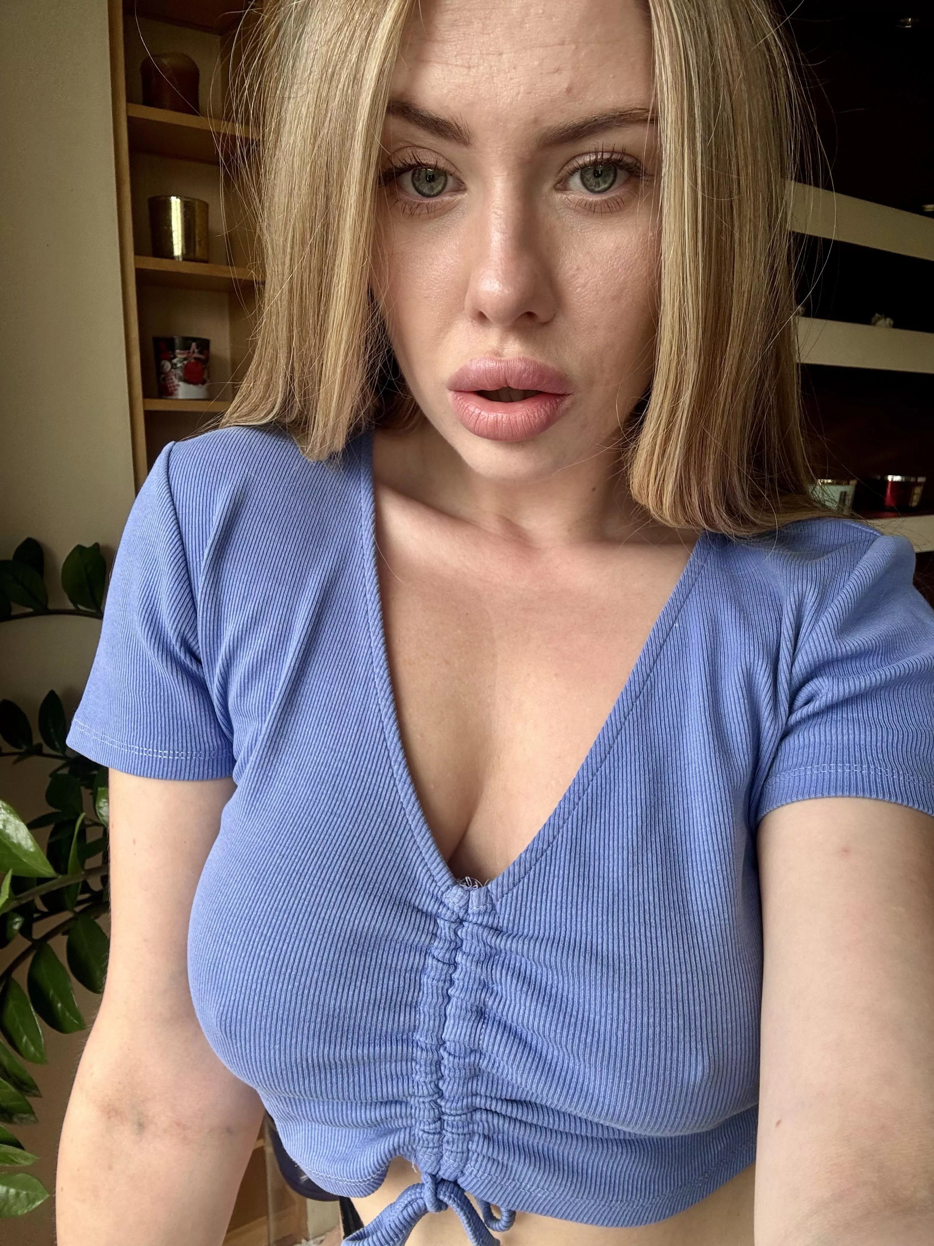 I love to take morning selfies like this