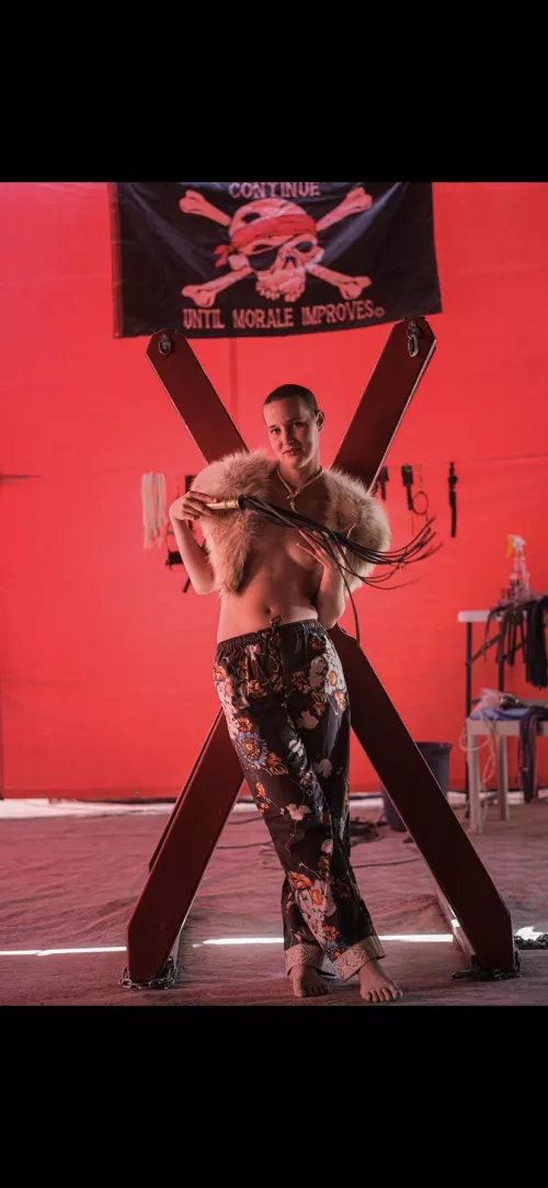 I love torturing boys in the dungeon… are you next?