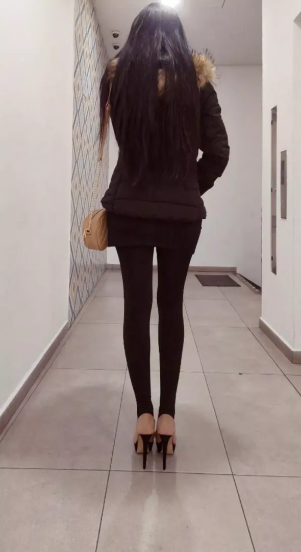 I love wearing 6 inches heels almost everyday 💕 (oc)