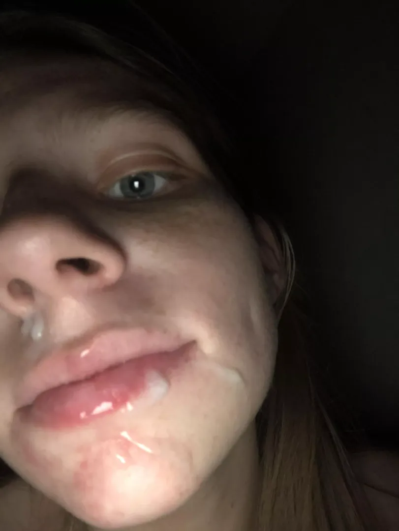 I love when daddy paints my face