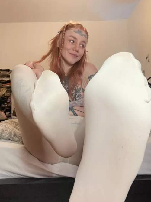 I love white pantyhose <3