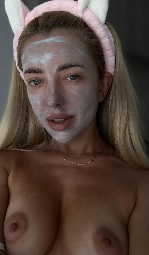 I m applying a cosmetic mask but I would like a biological one
