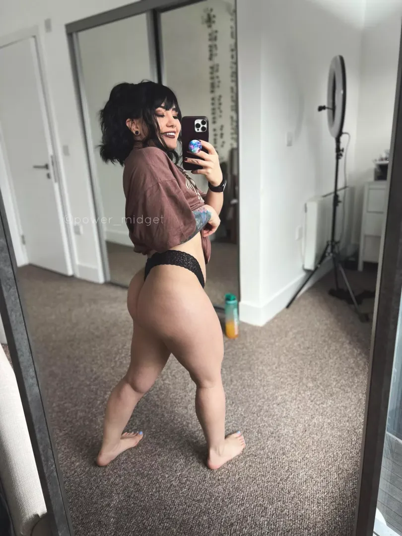 I may be short but i make up for it with my ass ☺️