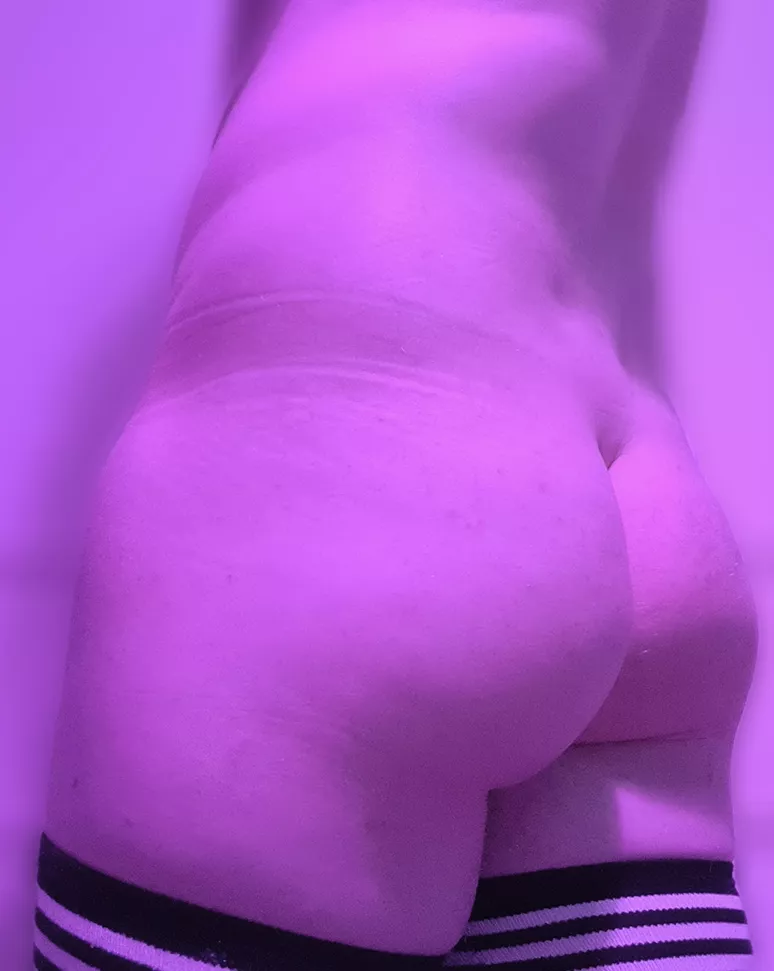 I need a nice twink bf 🥺