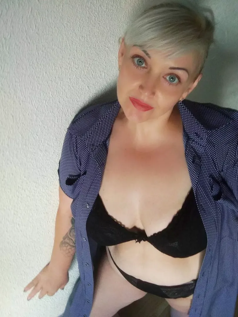 I need an older man to satisfy me