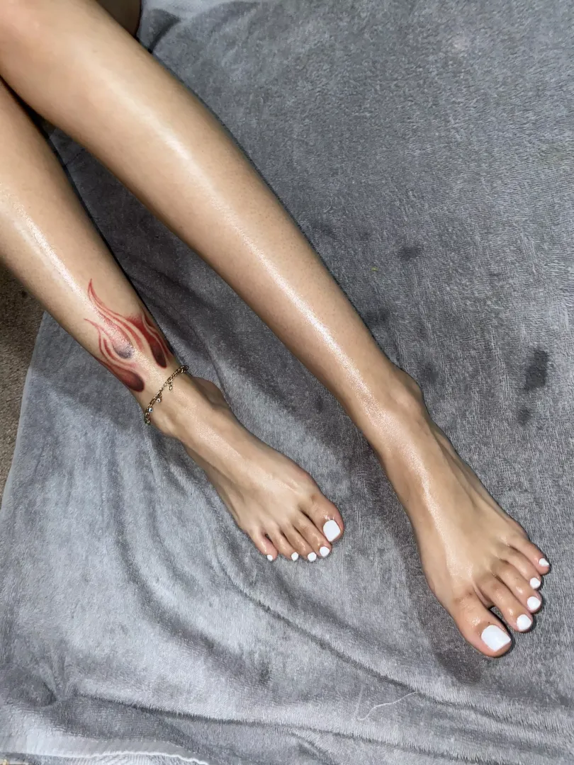 I need my feet played with 🥵💦