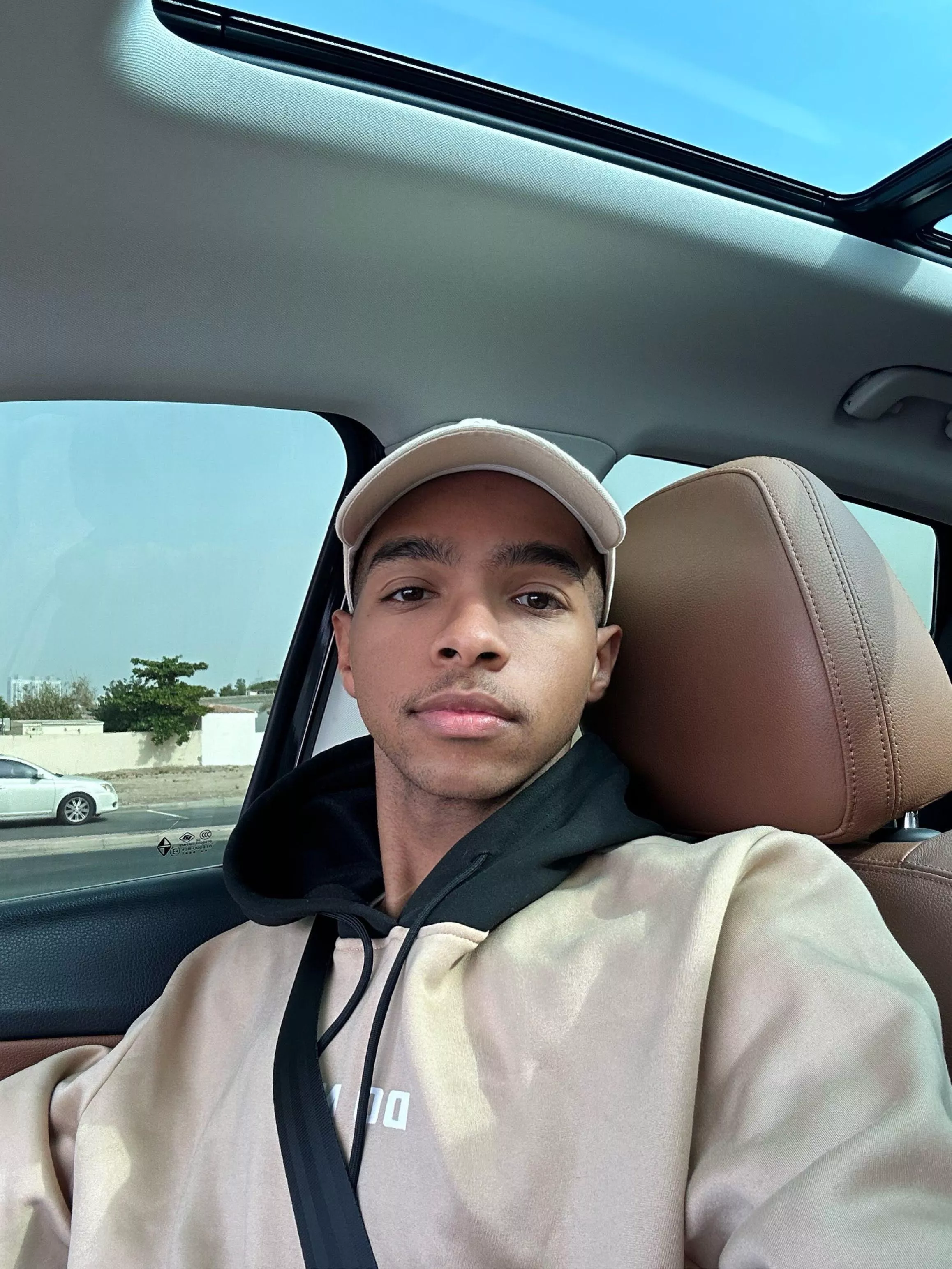 I need new friends 🙈🤍