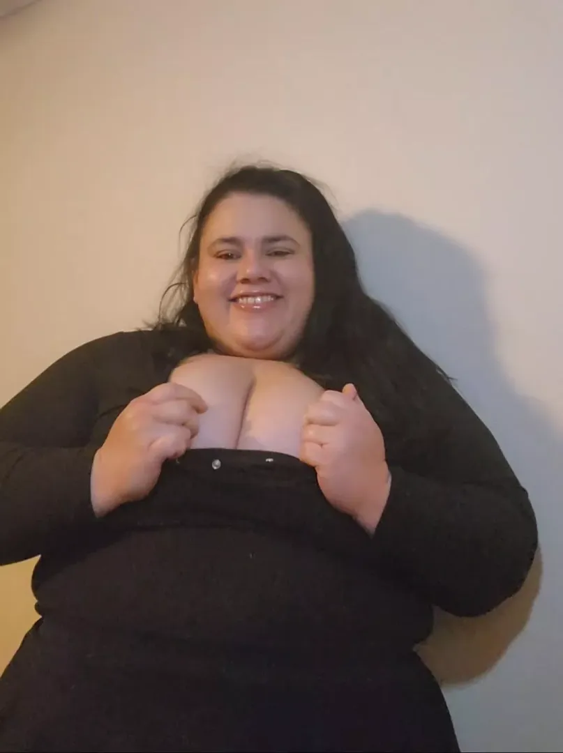 I need some extra hands, any volunteers?😘