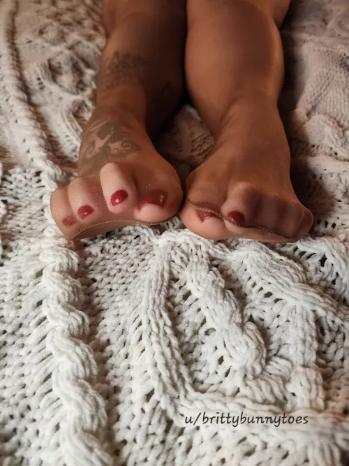 I need some whipped cream for my strawberries 🍓 💖🐰💖