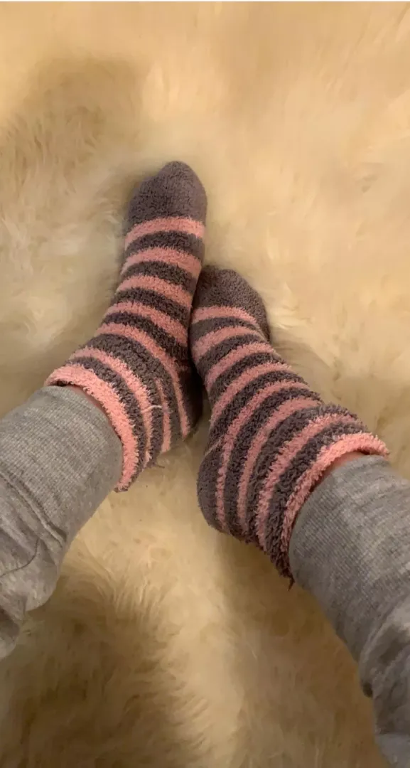 I need someone to rub my feet for me… any takers? P.s, socks stay on 😘