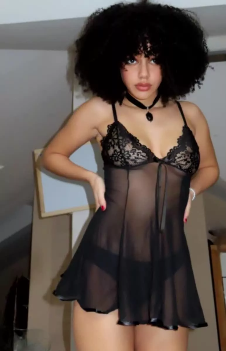 I need this dress to be removed, any volunteer?