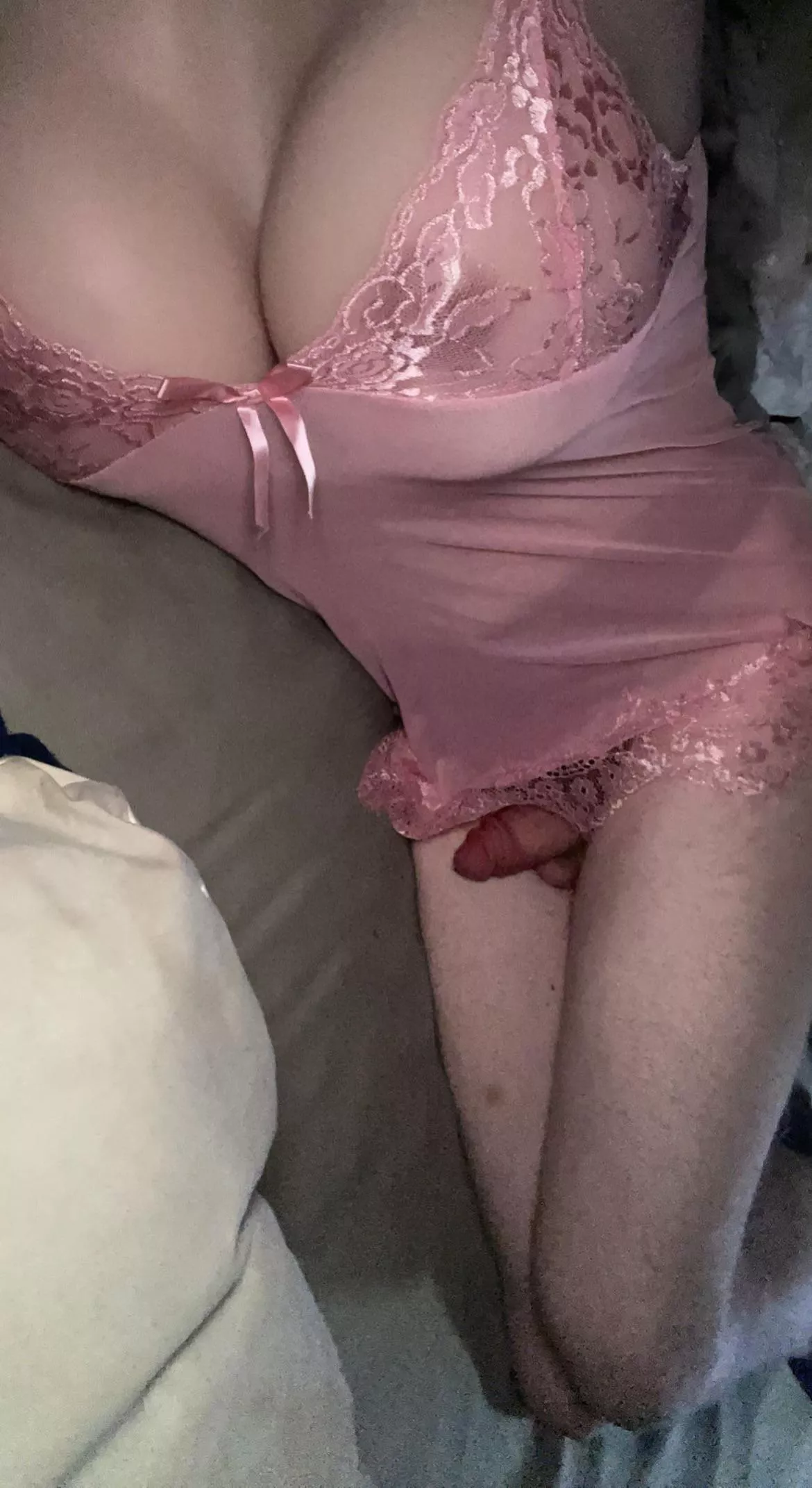 I need to shave my legs I know, but it’s almost the weekend so it will happen! 🥺