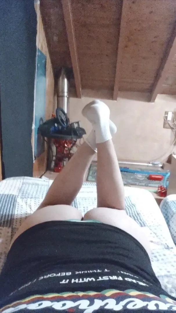 I nees some cock to make me happy🥵🥵