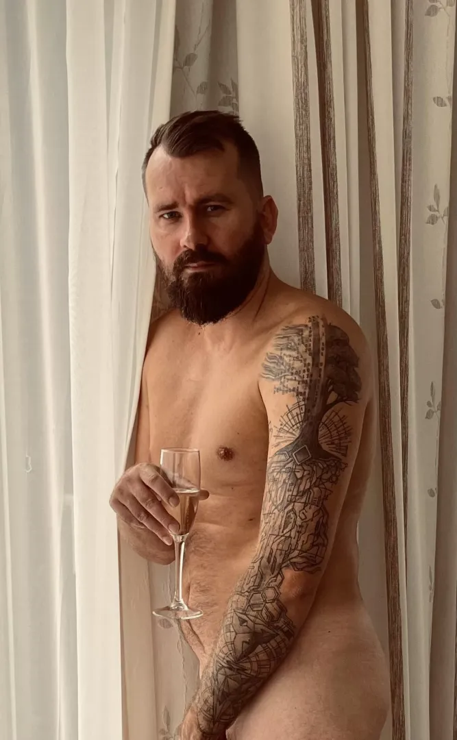i not sure i am hot, but got tattoos for sure 😈😈