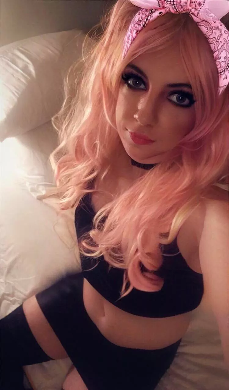 I post tons of sissy pics on my profile. Say hi if you follow me 💋