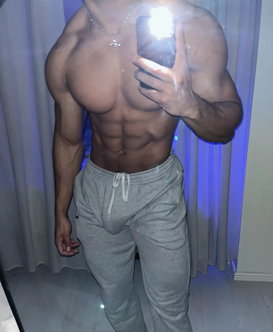 I quite like the sweatpant szn :)