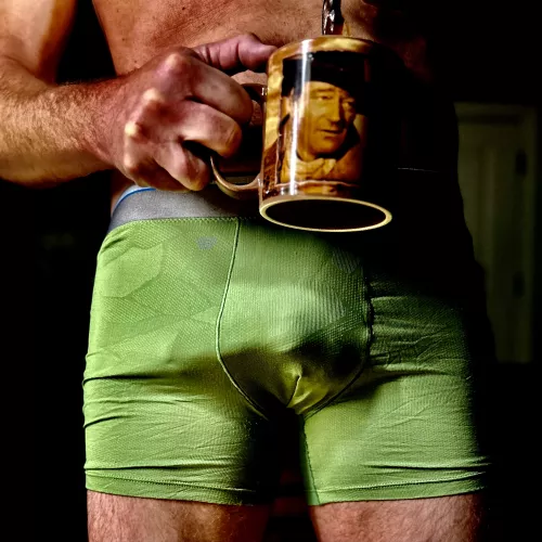 I rarely wear anything at this hour, but, you know... Sláinte!