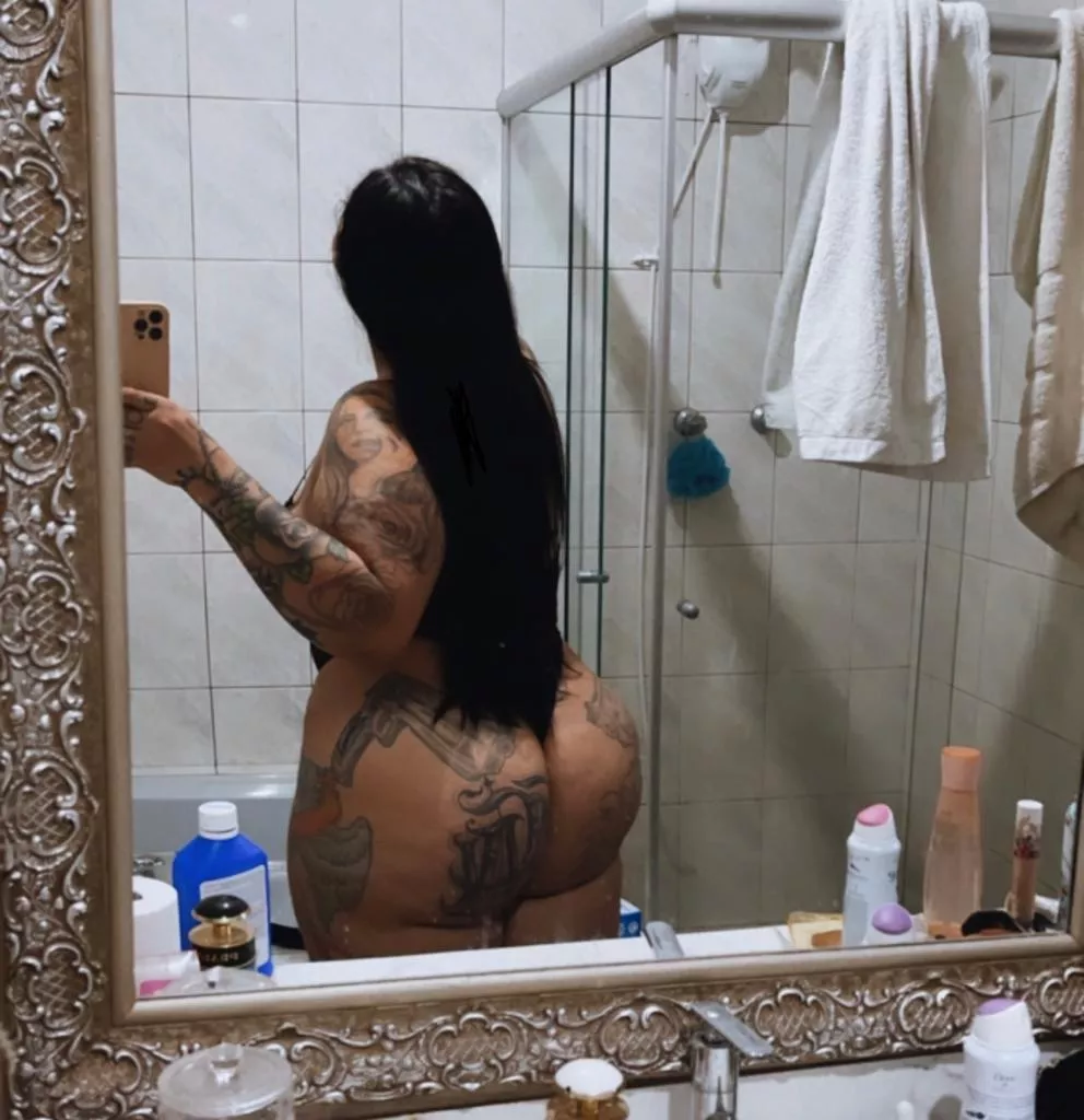 I really don't wanna shower alone tonight
