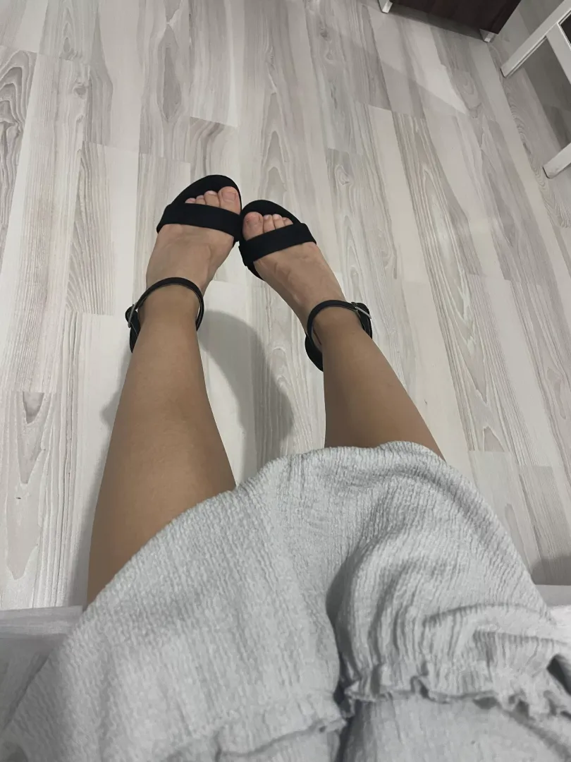 I really like how my legs look in this shoes.