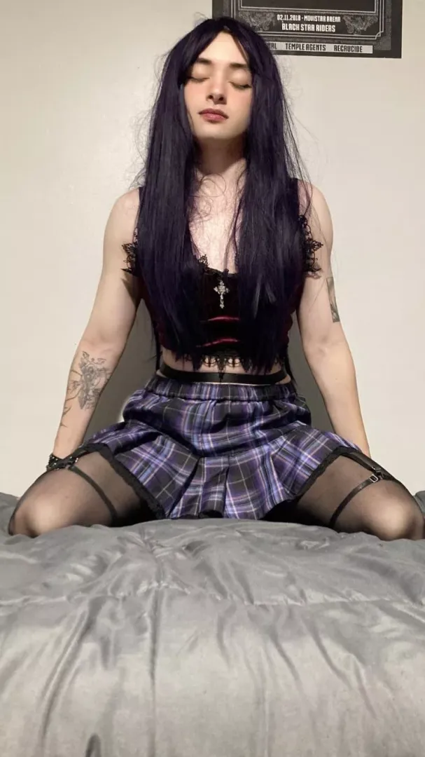 I really love this outfit🖤💜