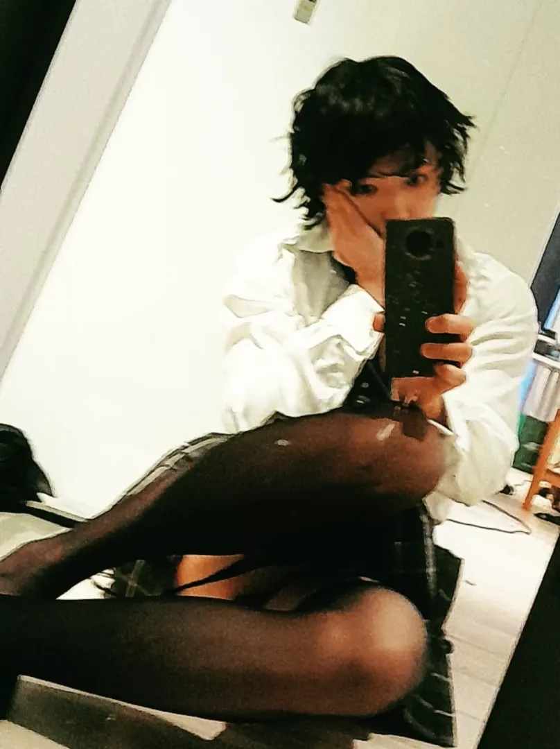 I really need a better phone for tis >_<
