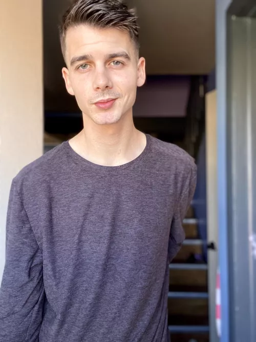 I really want a kiss right now, how about you?