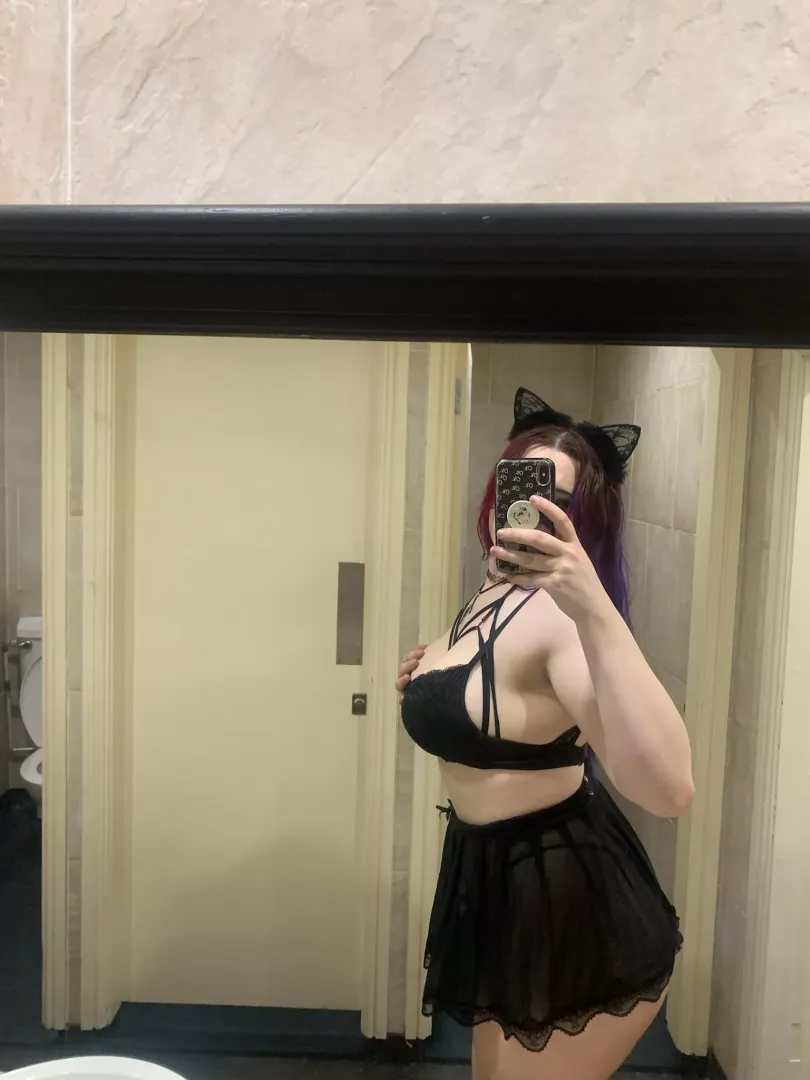 I should wear my cat ears more often 😻