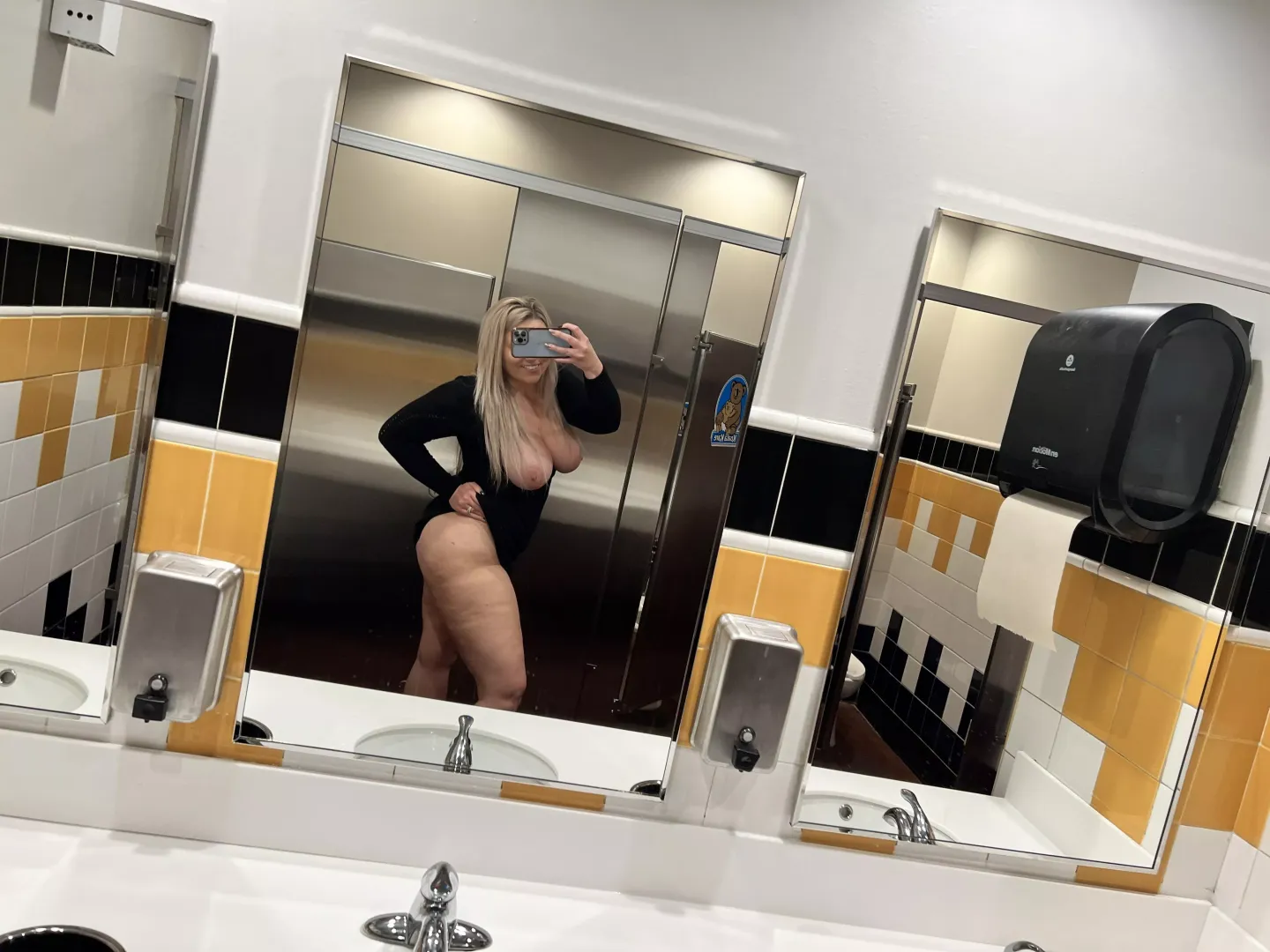 I snuck away for a mid dinner quickie..hope you’re up for it