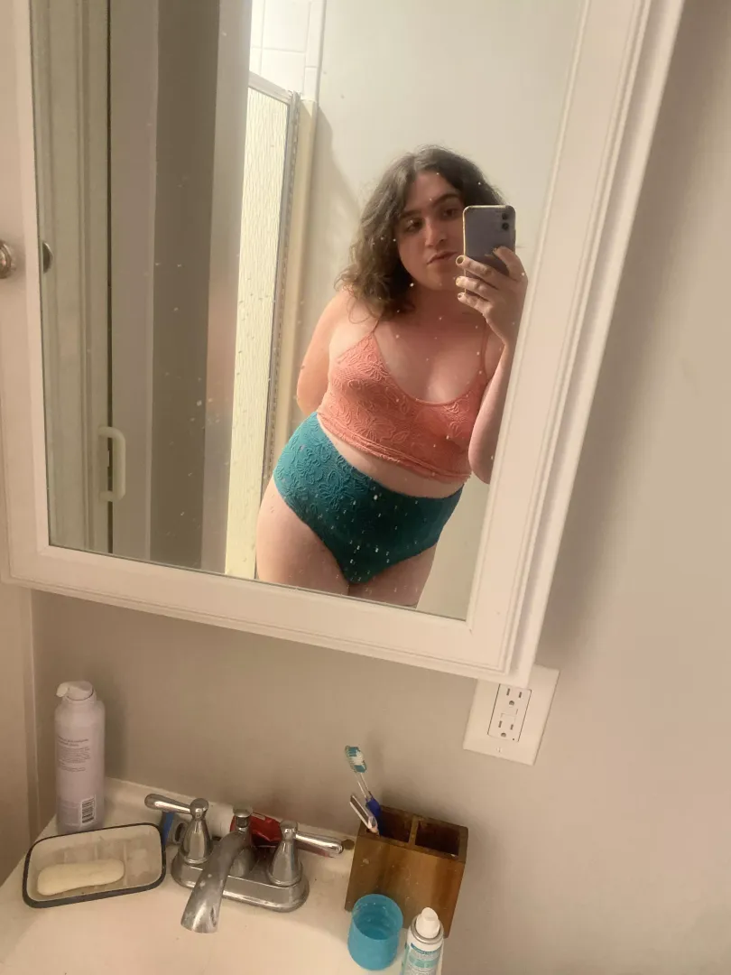 I started as a sad little gay boy and turned into a girl and now i finally embrace that i’m a little sissy 24/7 🥰