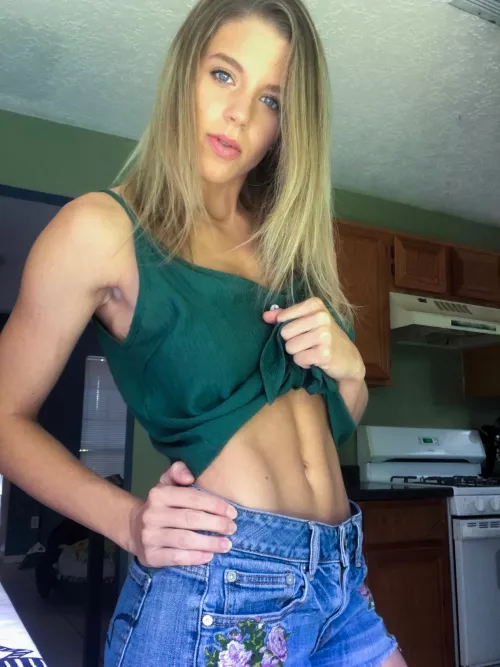 I Still have some definition after a baby [img]