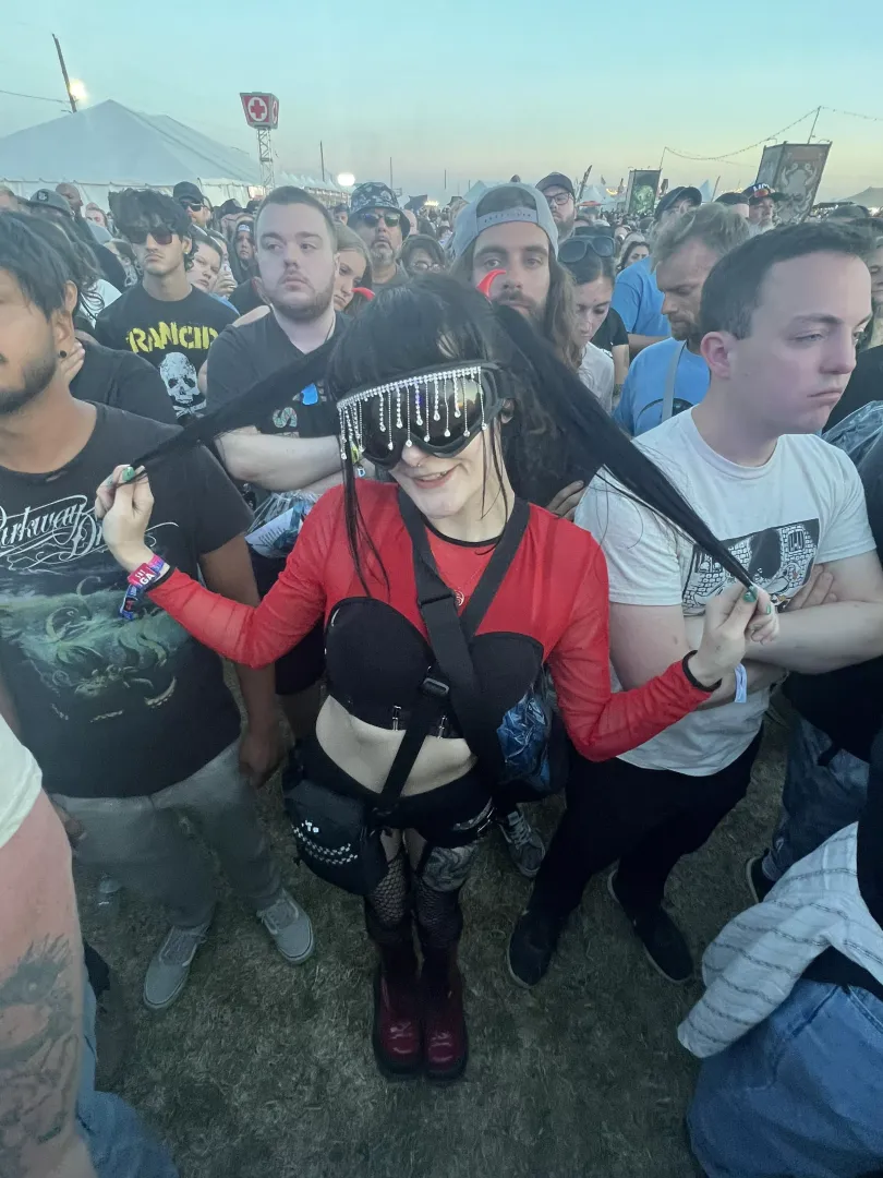 “I sucked dick (on the internet) to be here” - Louder than Life