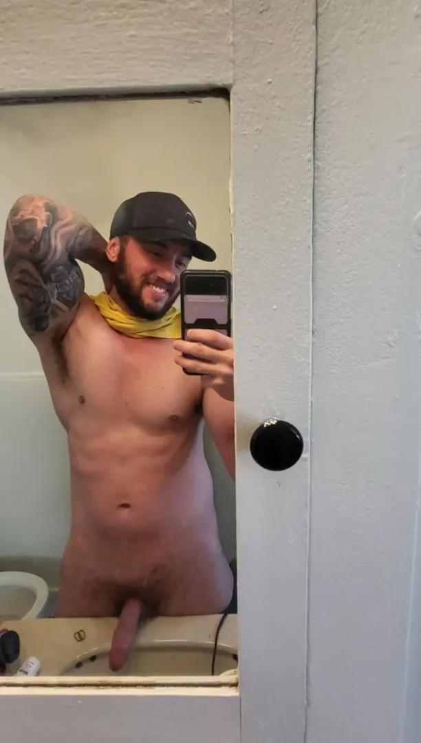I think I have morning wood👀