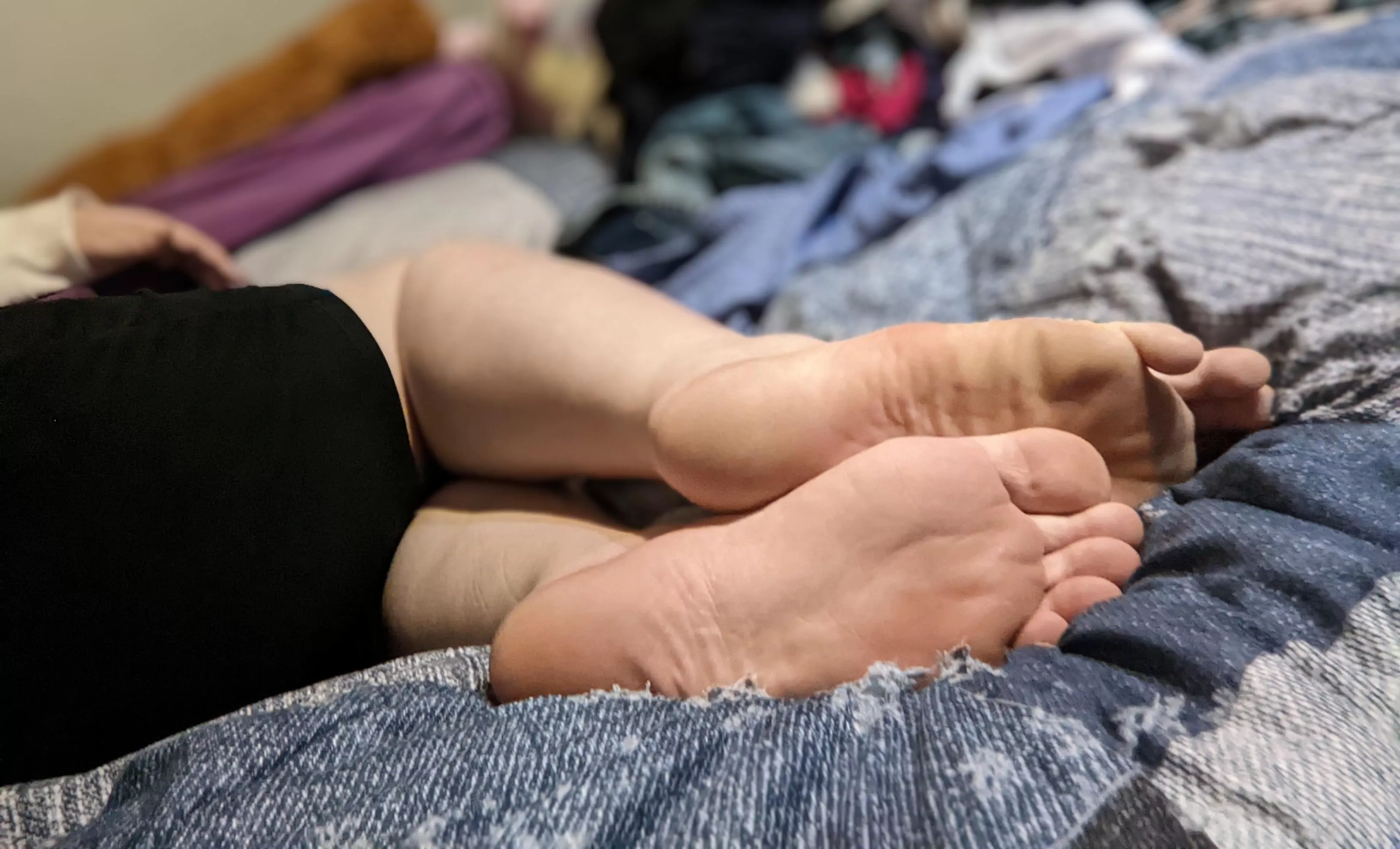 I think I have pretty feet uwu