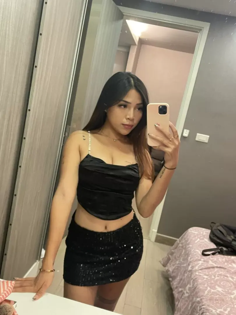 I think I'd make the perfect little asian fuckdoll🫣