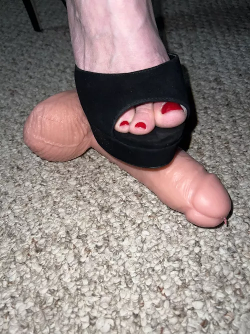 I think my husband should buy be new shoes.
