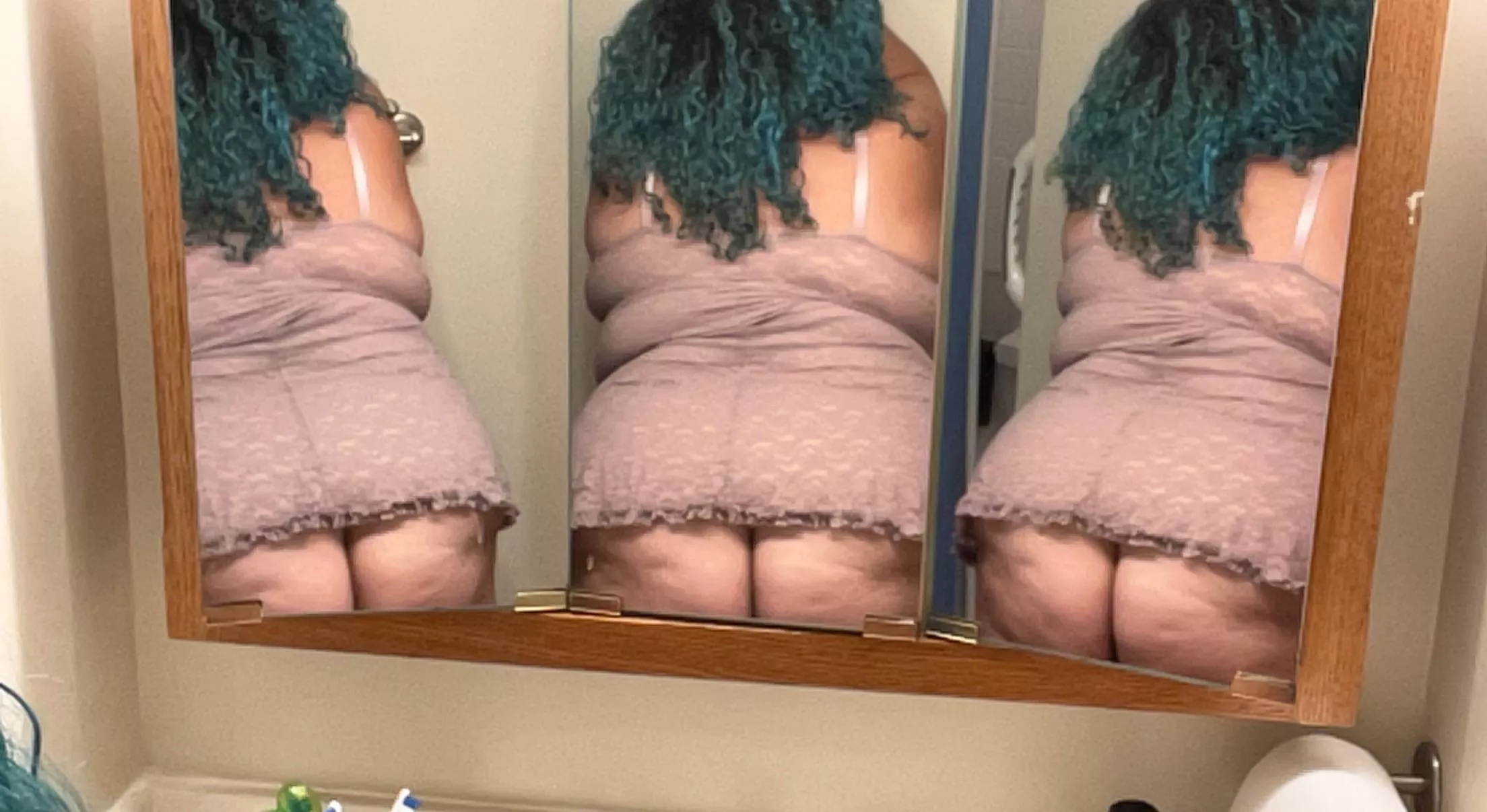 I think my nightie is a liiiiittle too short…thoughts?