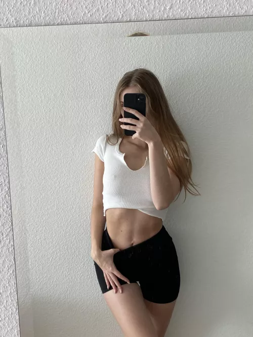 I think this outfit is perfect for walking around the house