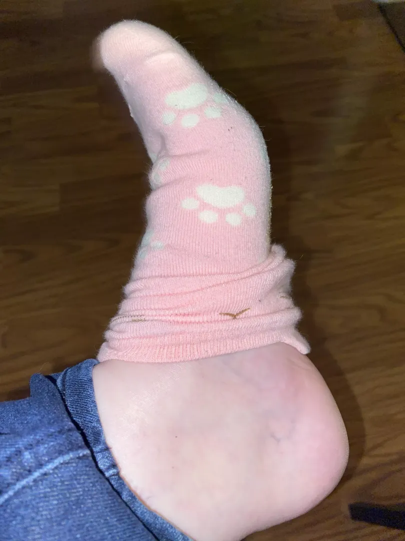 I turned a foot gooner into a sock fanatic this way. 