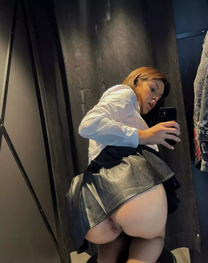 I wanna do it in the locker room with you
