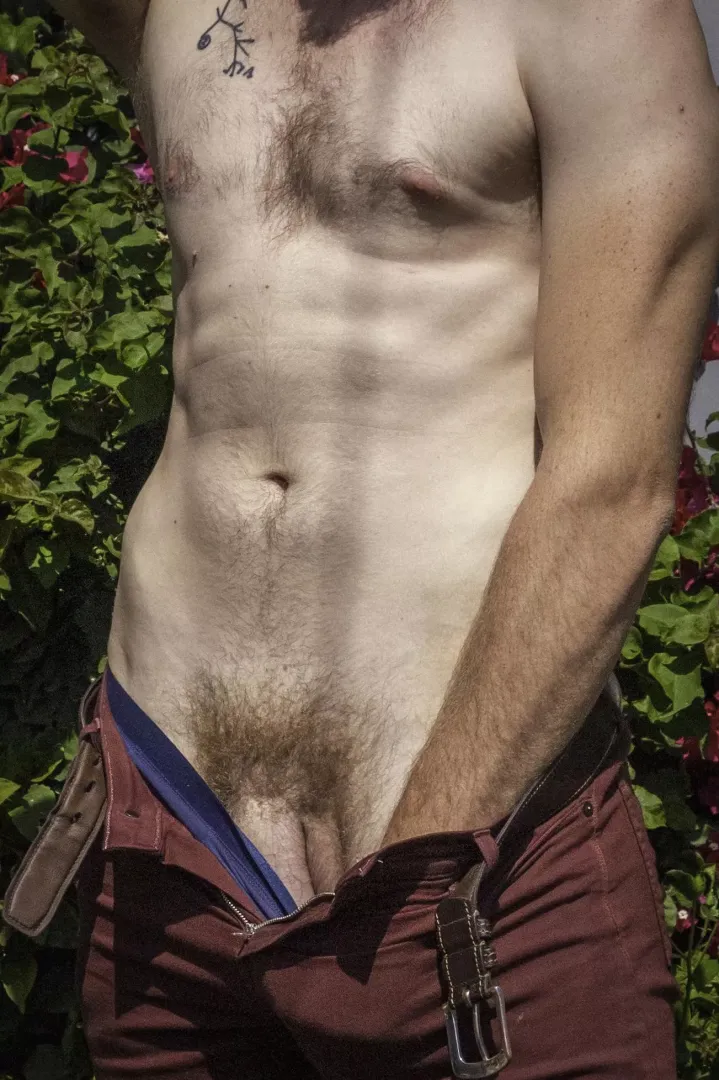 I wanna see your face buried in my pubes