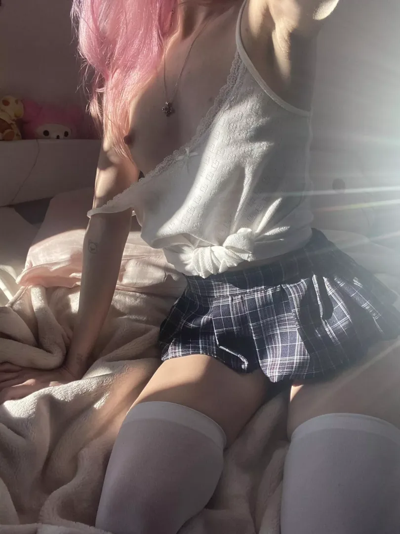 I wanna sit on your lap 😇
