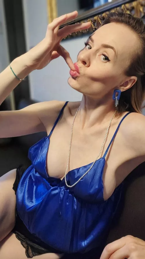 I want both my holes filled at the same time, any volunteers?