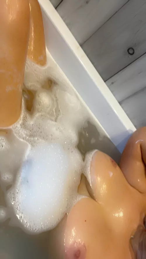 I want nothing more than to (F46)eel you slide behind me here! 💋