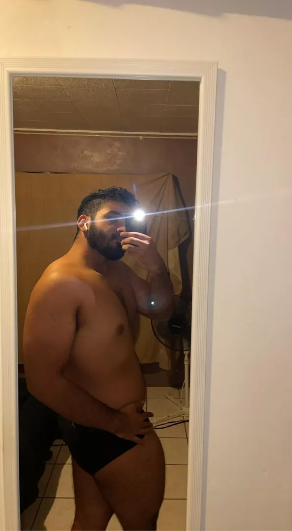 I want someone to cuddle with 🥺