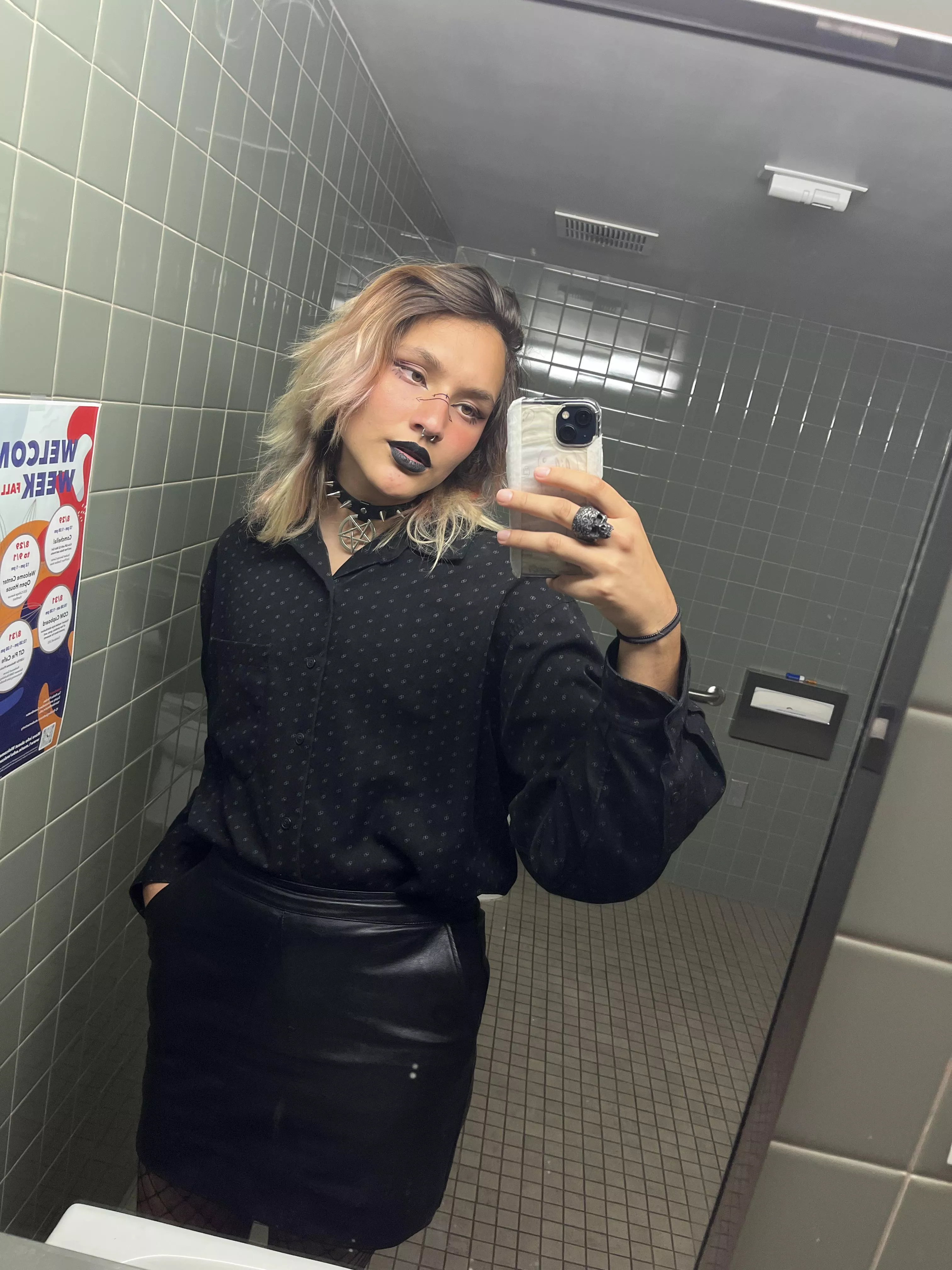 I want someone to fuck my 18 y/o pussy in the college bathroom