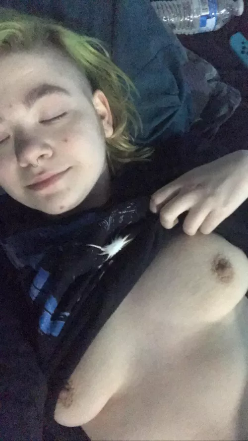 i want someone to play with my boi tits