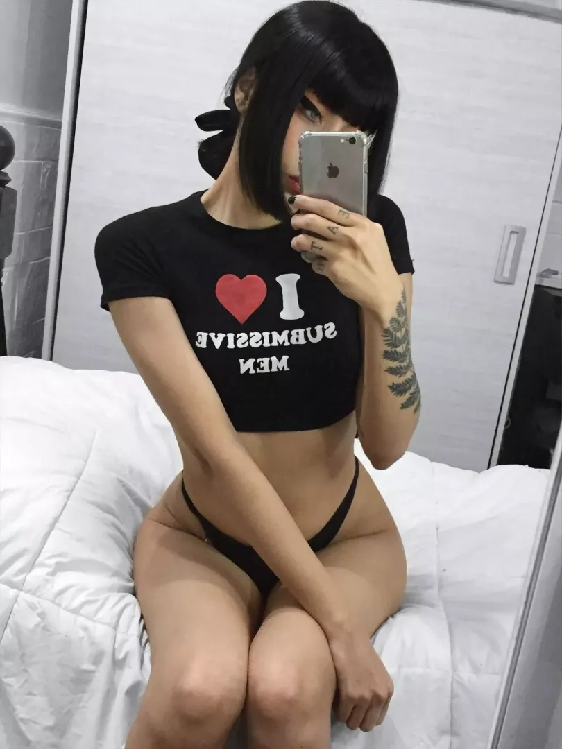 I want to be someones cute fuckdoll