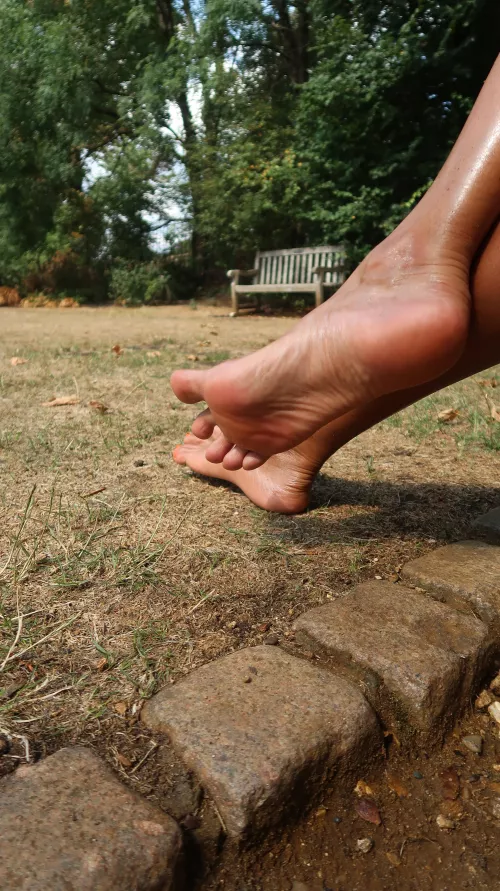 I want you to practice kissing my toes on your screen, then book a foot cam session with me so i can see how good at kissing my toes you really are