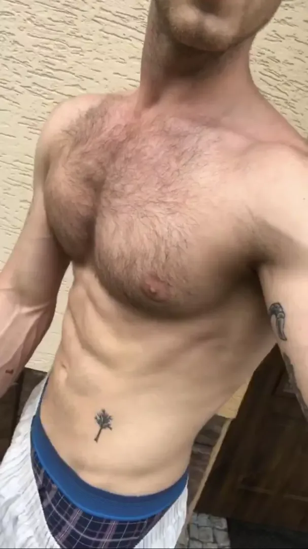 I was 19 on this pic, already that hairy