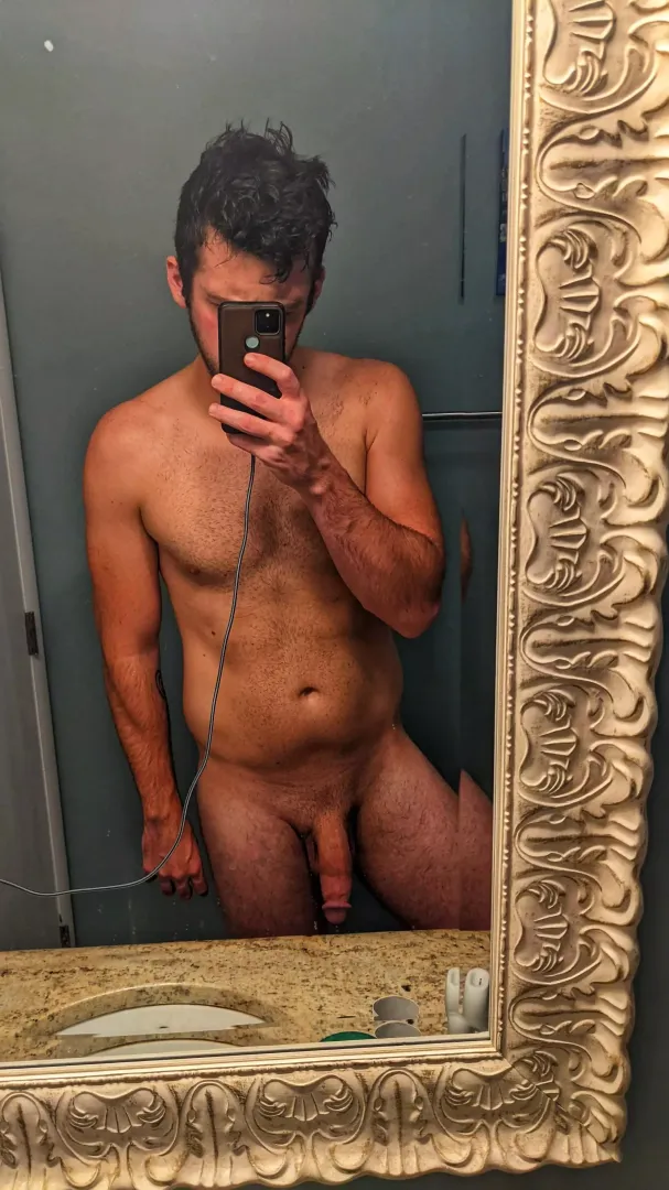 I was about 10 15 lb heavier in this photo than I am now I was really not happy with (m)y gut or how my body looked.